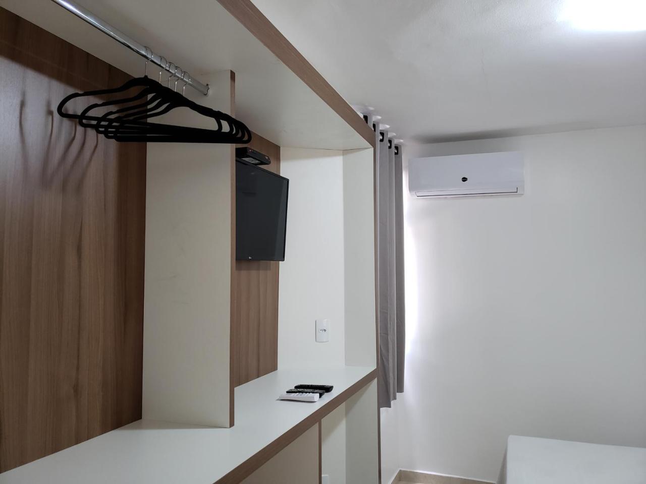 Executive Plaza 3*